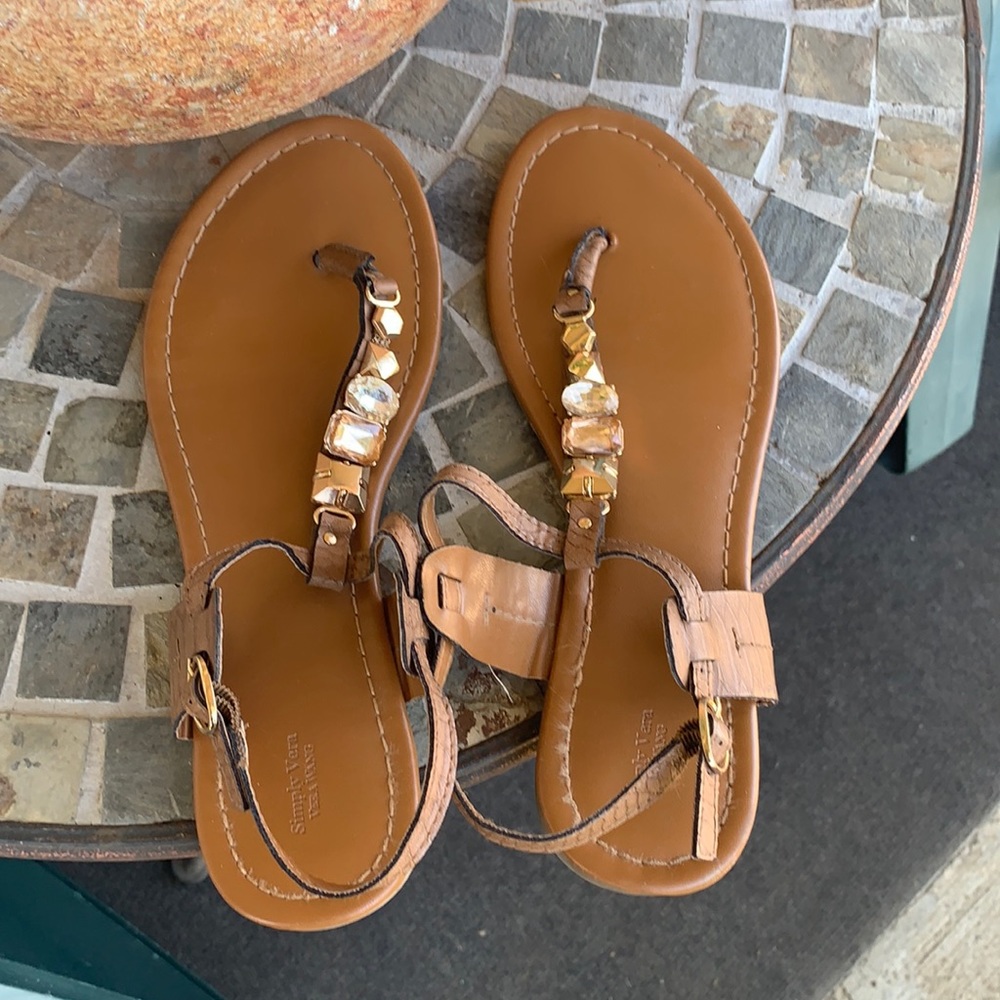 Simply Vera Wang Sandals!